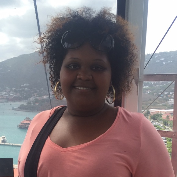 Meet your Posher, Aisha - Picture 1 of 1