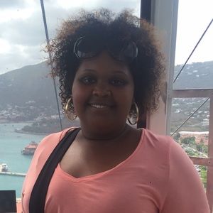 Meet your Posher, Aisha