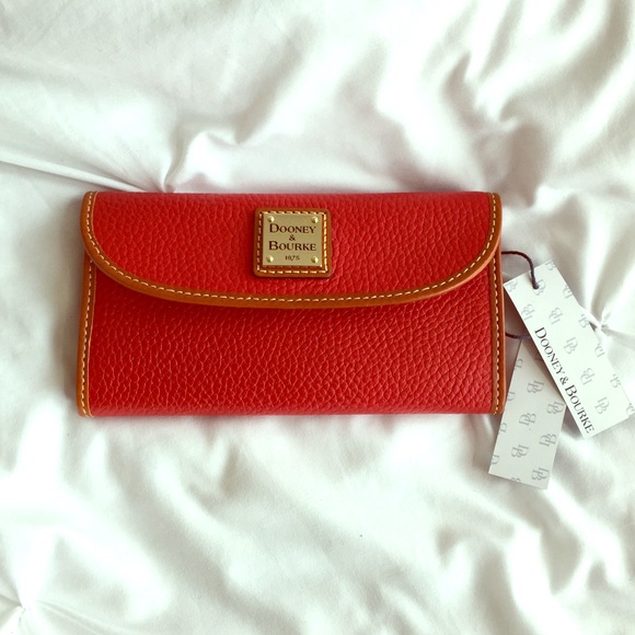 Dooley & Burke pebble leather wallet