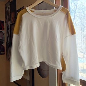 Cropped sweater shirt NWOT