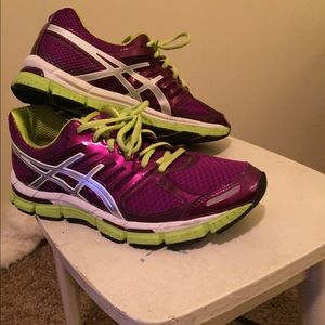 ASICS gel-neo33 2 tennis shoes SZ 9