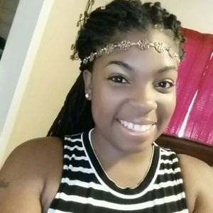 Meet your Posher, Latesha