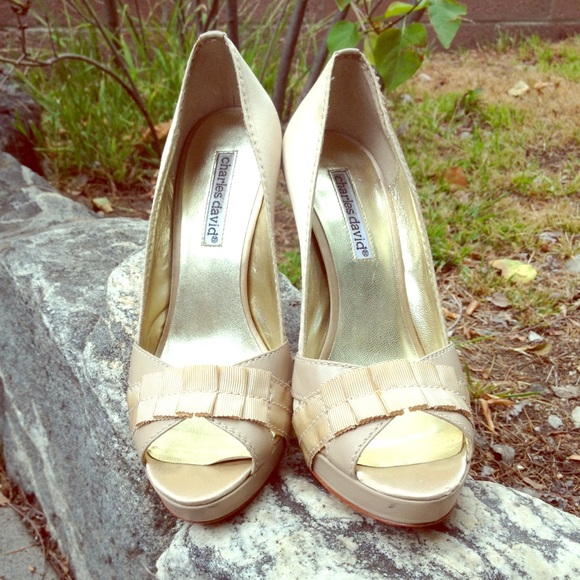Charles David platform heels!