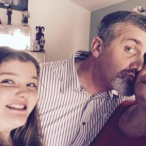 Meet your Posher, Hilary