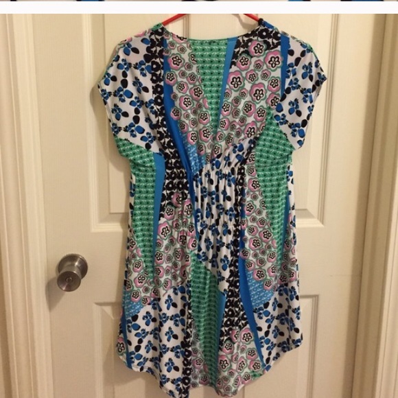 Cute top - Picture 4 of 4