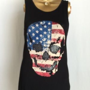 Skull frag print top.