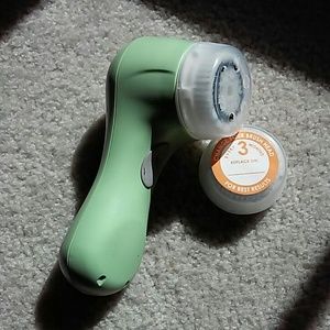 Clarisonic Mia amd additional sensitive brush head