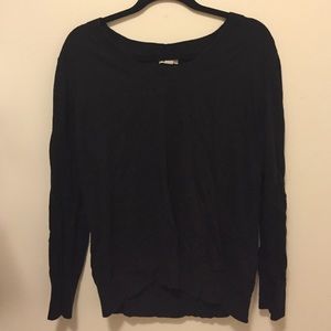 Black vneck light sweater