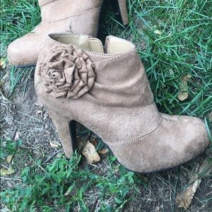 Ankle Booties Size 6