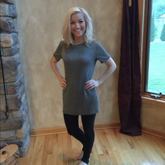 April Spirit Gray Sheer Glitter Top (M) LAST ONE! - Picture 2 of 3