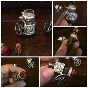 Flora's Secret Anointing Oil 💐