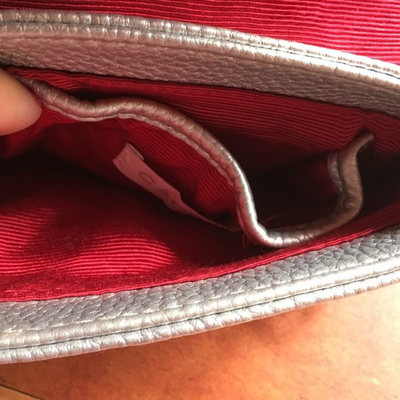 Cute Silver Wristlet cache - Picture 4 of 4