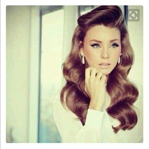 Meet your Posher, Elena