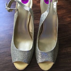 SOLD. Nine West High heels   Great condition.