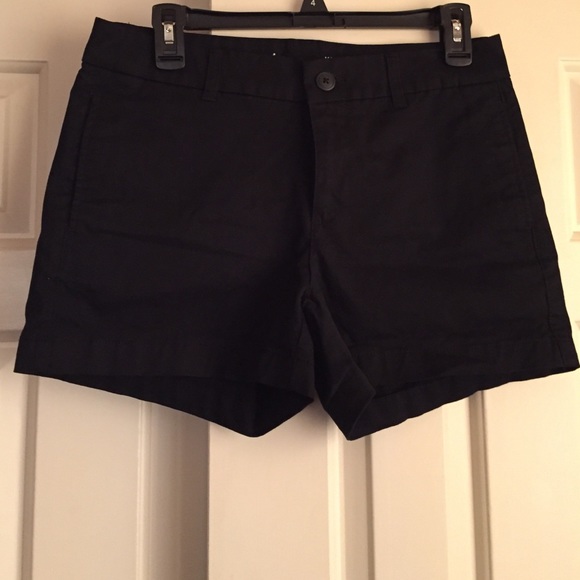 Gap Shorts - Picture 2 of 4