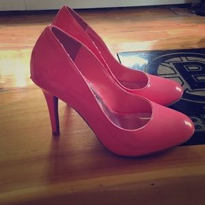 Size 8 Deb heels