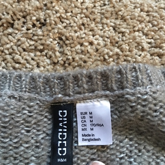 H&M sweater - Picture 2 of 2