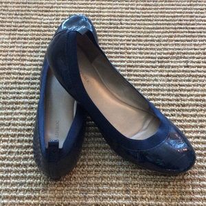 Very cute, versatile Banana Republic patent flats
