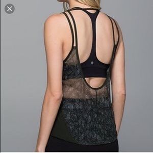 💕SALE💕 Lululemon tank with sheer patterned back