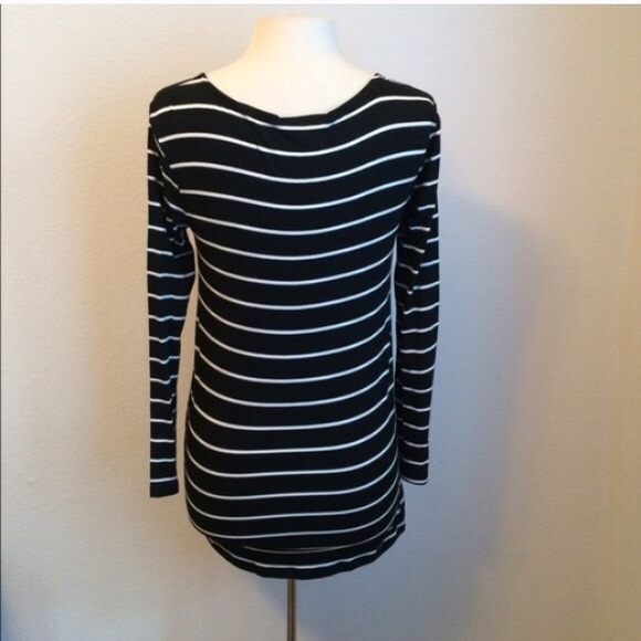 LAST ONE! B/W striped top - Picture 2 of 3