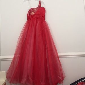Red one-strap prom dress