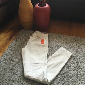 Joe Fresh low rise ultra skinny white Jeans.