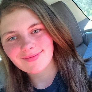 Meet your Posher, Elise