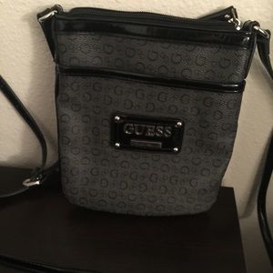 Guess cross-body  bag- black!
