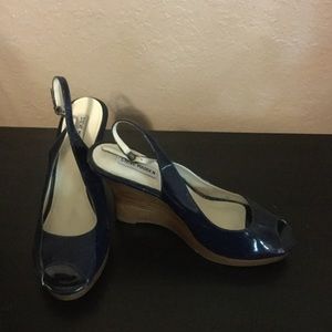STEVE MADDEN Navy Blue Wedges, size 11. NWT