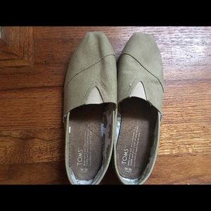 Toms shoes