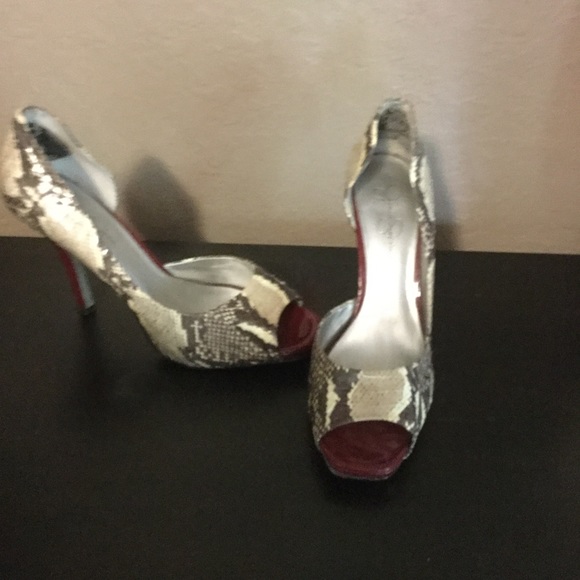 Jessica Simpson size 11 snakeskin, open toe heel