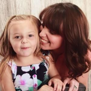 Meet your Posher, Elise