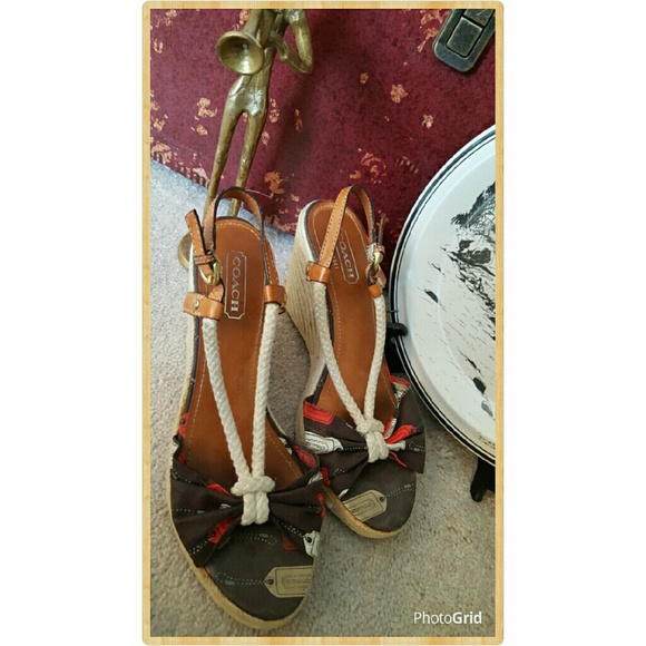 COACH WEDGES