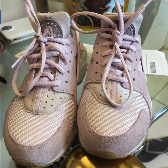 Bleached lilac huaraches