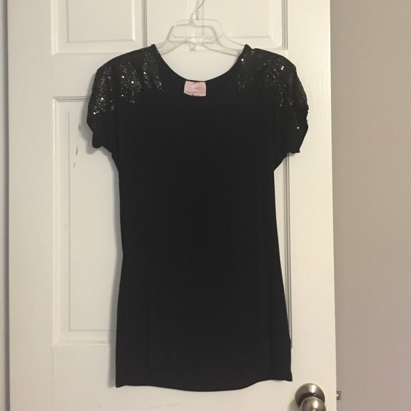 Black tunic shirt with sequin shoulders - Picture 1 of 3