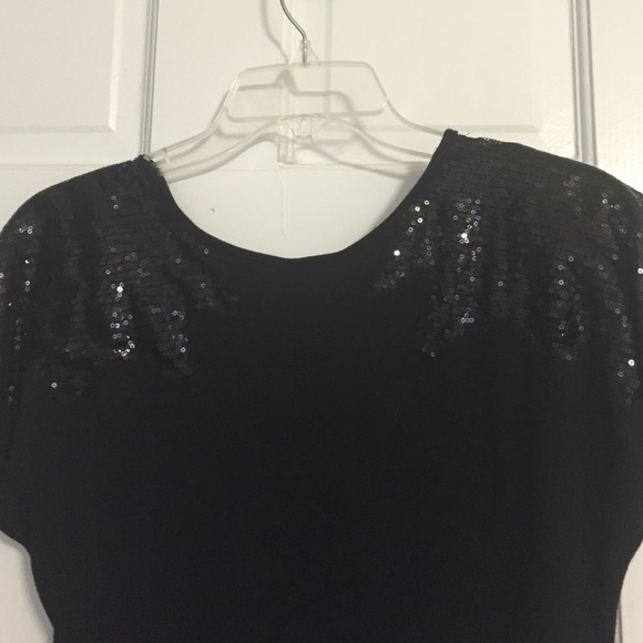 Black tunic shirt with sequin shoulders - Picture 3 of 3