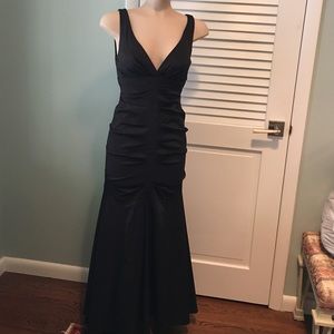 Black Xscape 6 petite gown