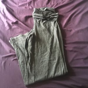 Gray yoga pants