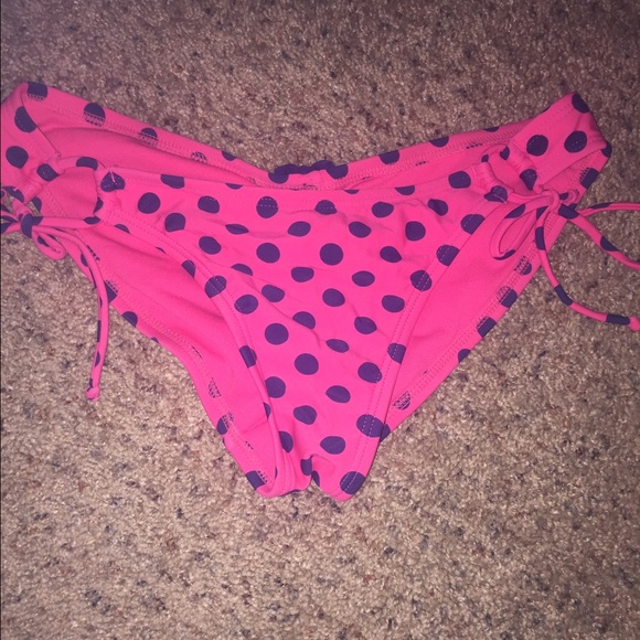Swim bottoms size large