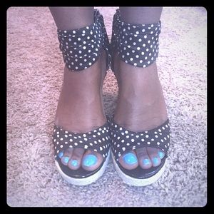 Polka dot wedges 💕🎉😍😍