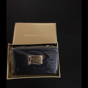 Authentic Michael KORS black wristlet NWT