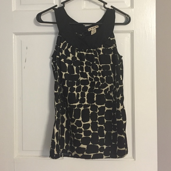 Patterned sleeveless top - Picture 1 of 3
