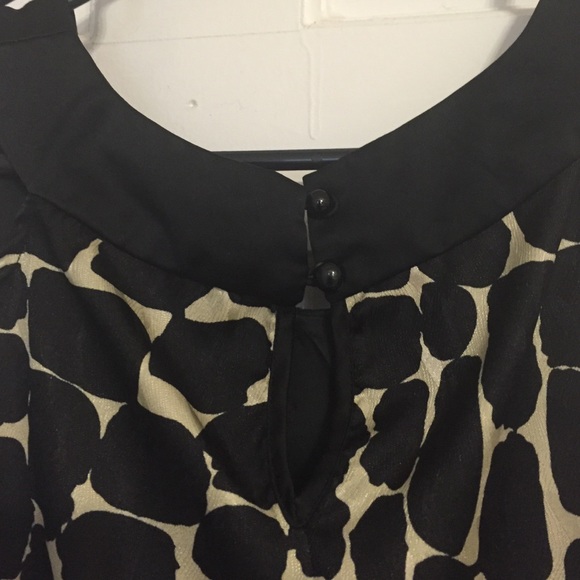 Patterned sleeveless top - Picture 2 of 3