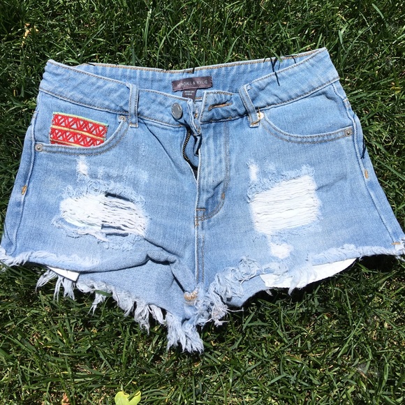 Kendall & Kyle Shorts SIZE 3