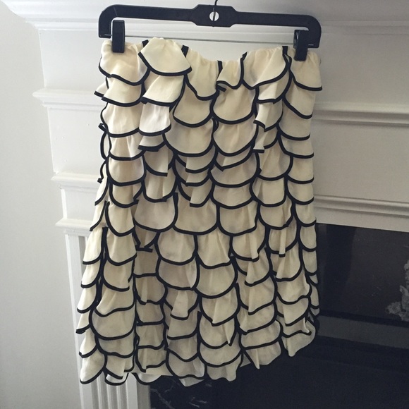 Leifsdottir strapless ruffle dress