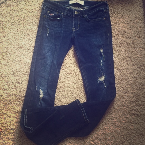 Size 1R 25x31 Destroyed hollister skinny jeans