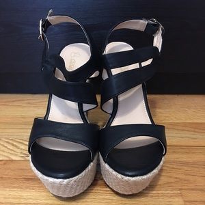 Black wedges