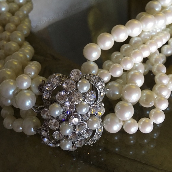 Pearl wrap around necklace - Picture 2 of 3