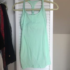 Lululemon tank top with built in bra