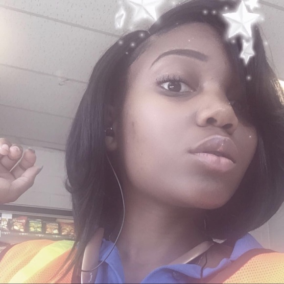 Meet your Posher, Shae - Picture 5 of 8